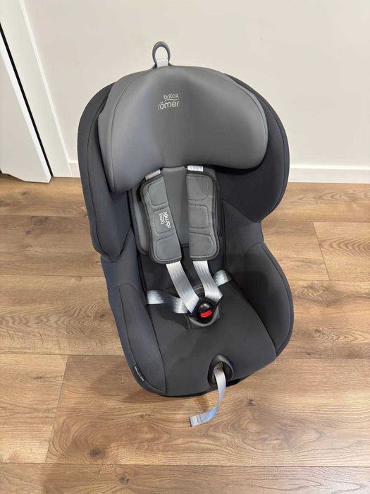 Fotelik samochodowy Britax Römer Trifix2 i-Size