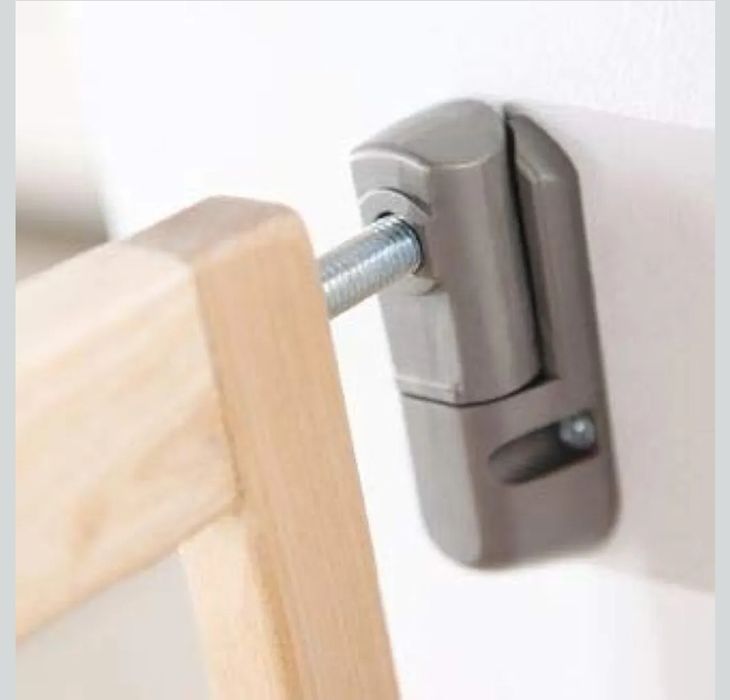 Munchkin Brama Schodowa Lindam Rozciągana Drewniana Bramka dla Dziecka