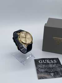 Zegarek damski złoty Guess Nova GW0004L1 czarny silikonowy pasek