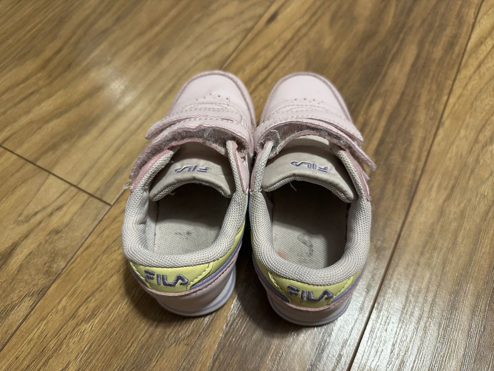 Buty sneakersy dziecięce fila 25