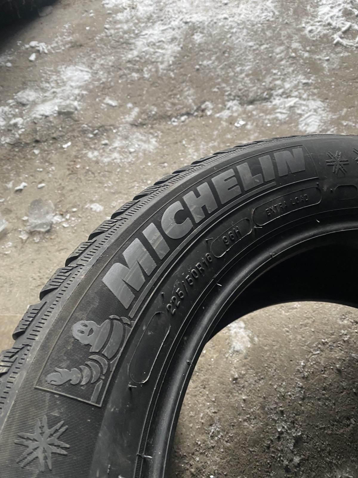 225.50.16 Michelin 4шт зима БУ склад шины резина из Европы 50 R16