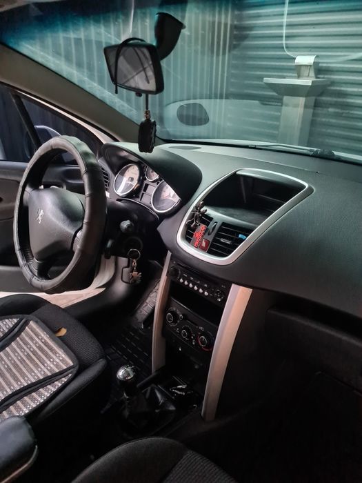 Продам Peogeot 207