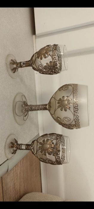 trzy bardzo stare Francuskie vintage kieliszki do likieru w okuciach