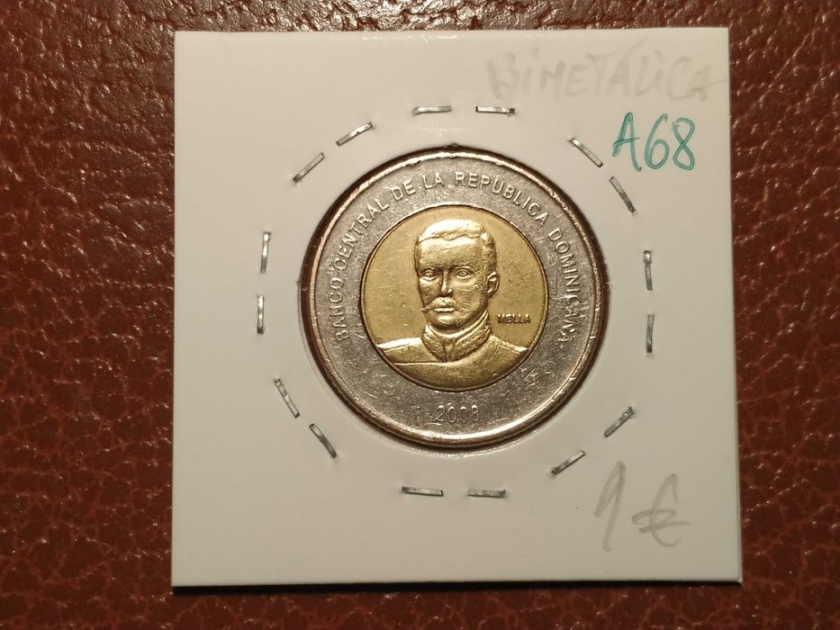 A68 moeda de 10 pesos de 2008 (bimetálica) - República Dominicana