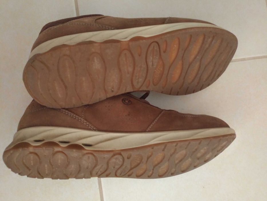 Sportowe buty Ecco 38 brązowe sneakersy