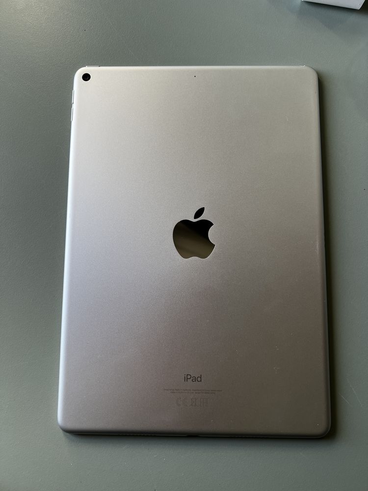 Apple iPad Air 10.5” 3a Geração 2019 com 256GB