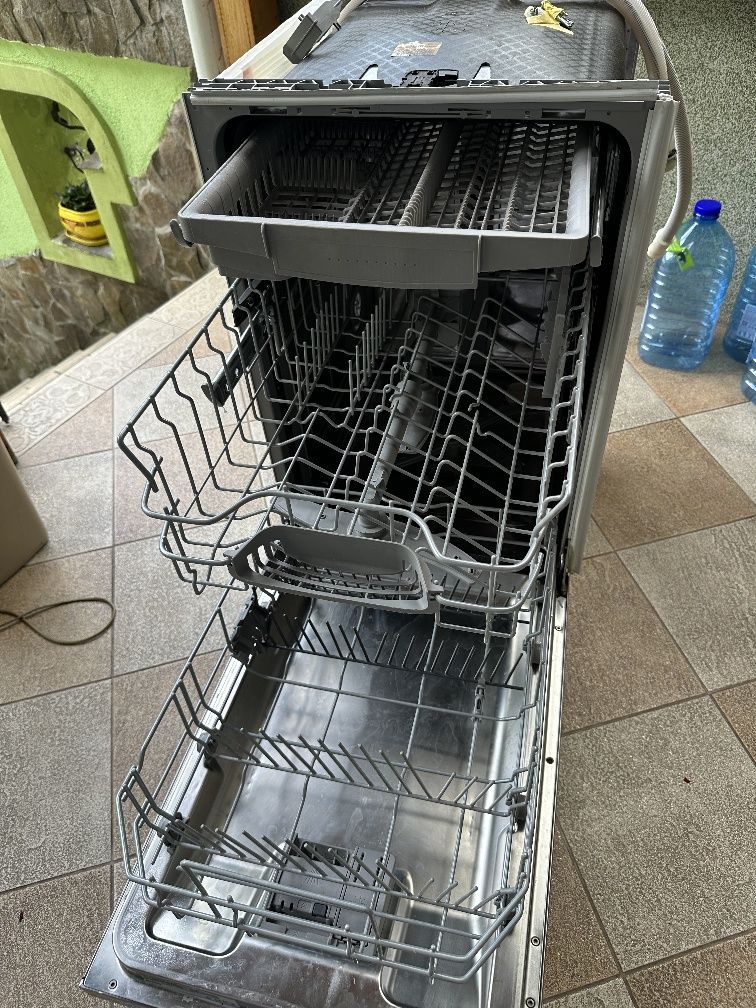 Посудомийна машина Bosch Silence Plus 45см,як нова