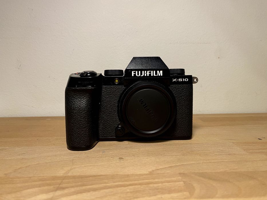 Fujifilm X-S10 + 15-45mm