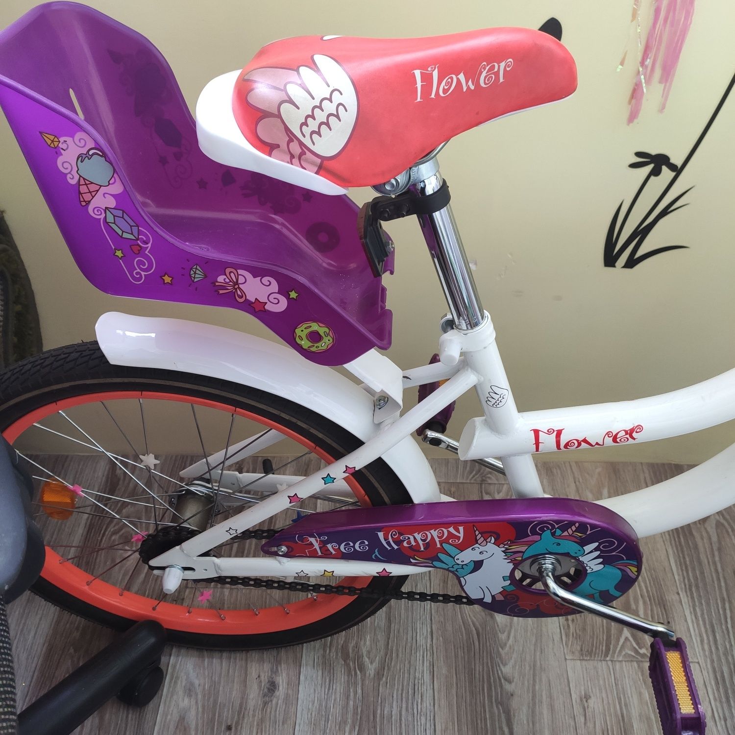 Дитячий велосипед яскравий для дівчинки