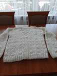 Damski sweter moherowy ręcznie dziany.