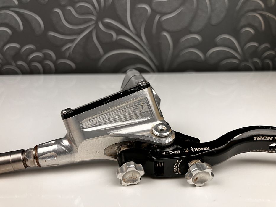 Hamulce Hope tech3 e4