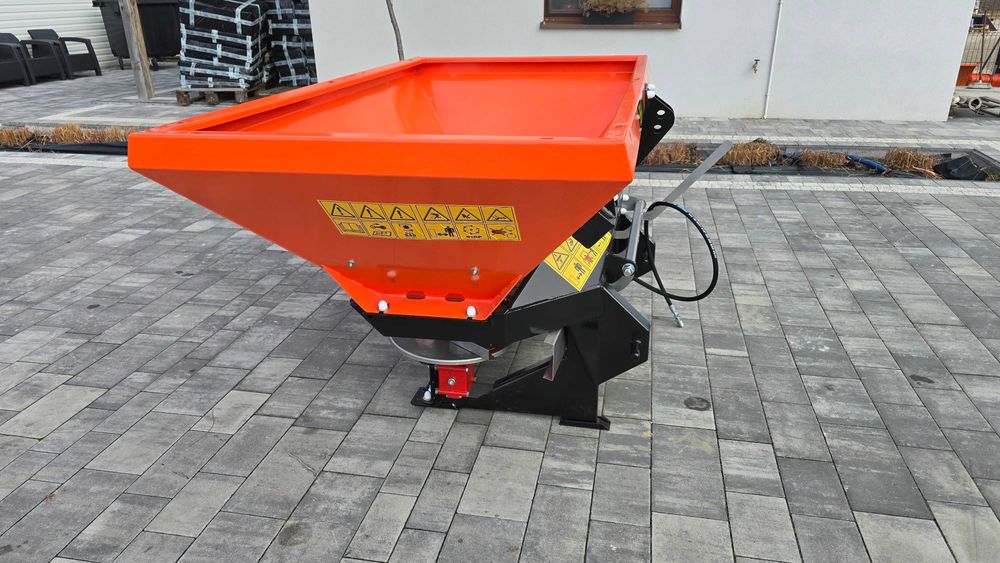Rozsiewacz nawozów Dwutarczowy od 400l do 1200l Hydraulika Plandeka