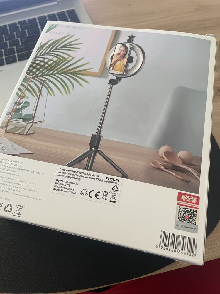 Selfie stick z lampa led XO bluetooth android iphone