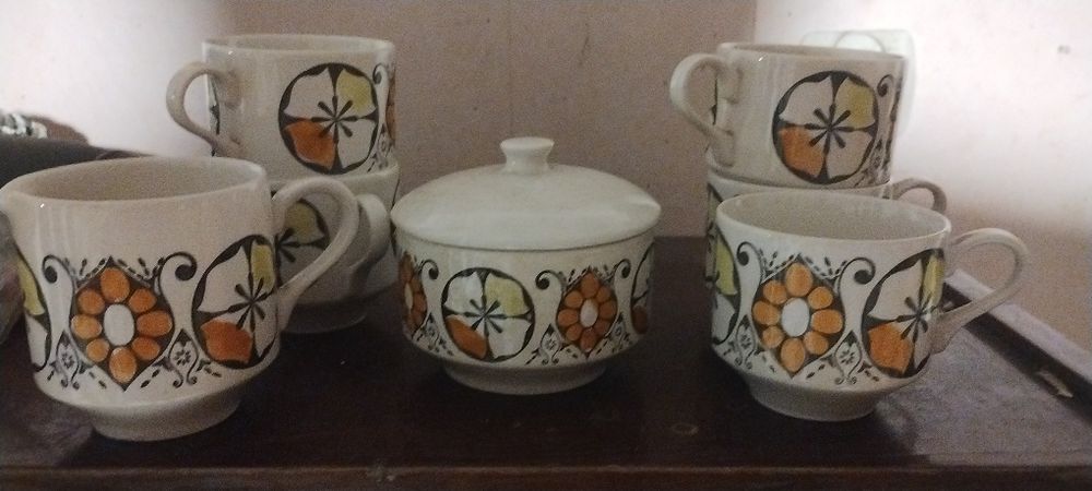 Funky cool retro 5 filiżanek +cukiernica