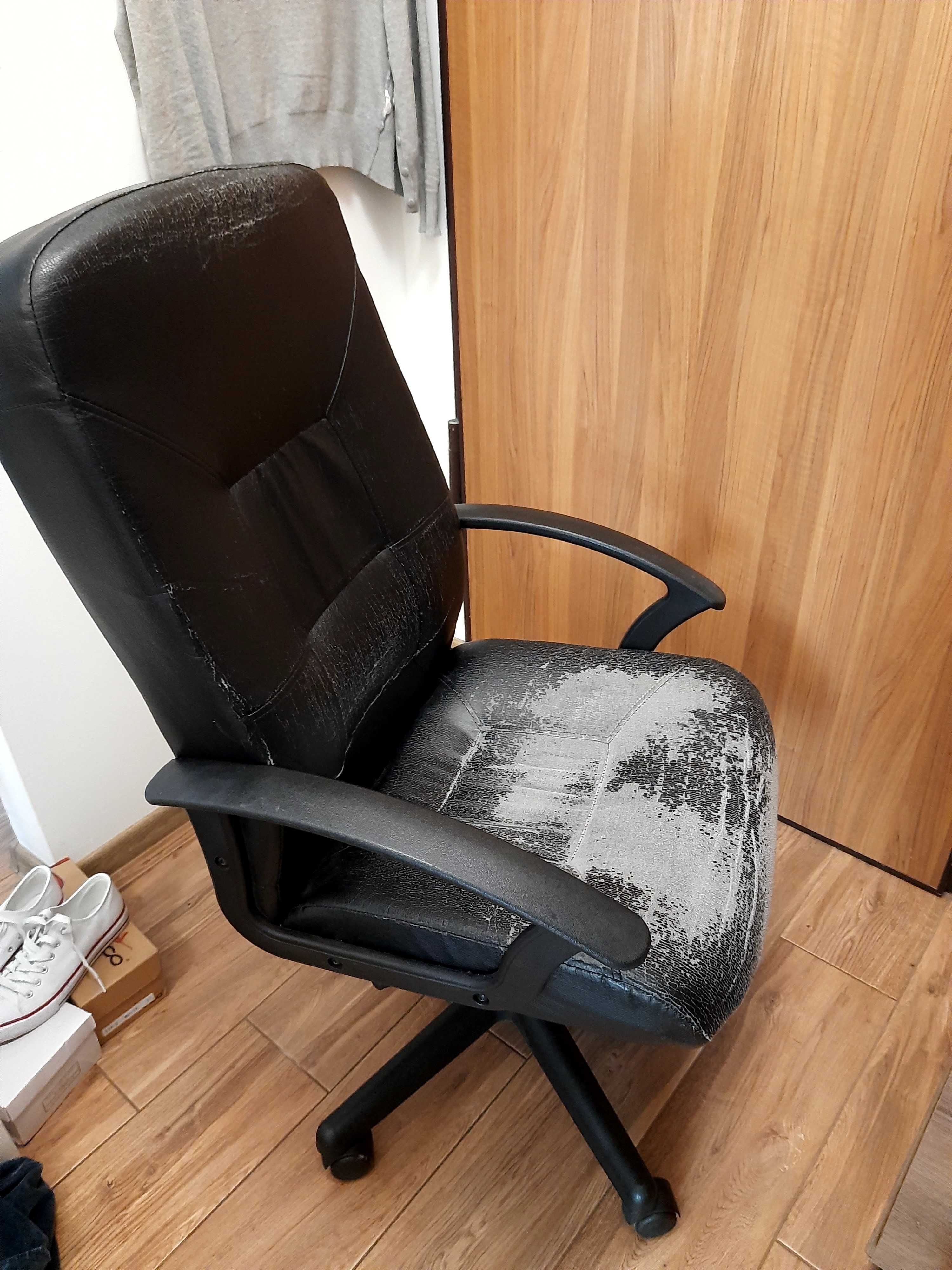 Krzesło czarne biurowe