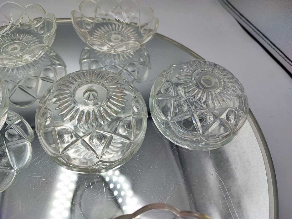 Stara szklana miseczka żyrandol,kinkiet,świecznik,cena za 1 sztukę
