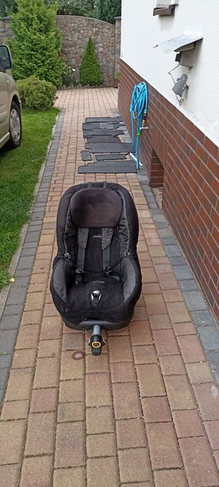 Sprzedam fotelik samochodowy