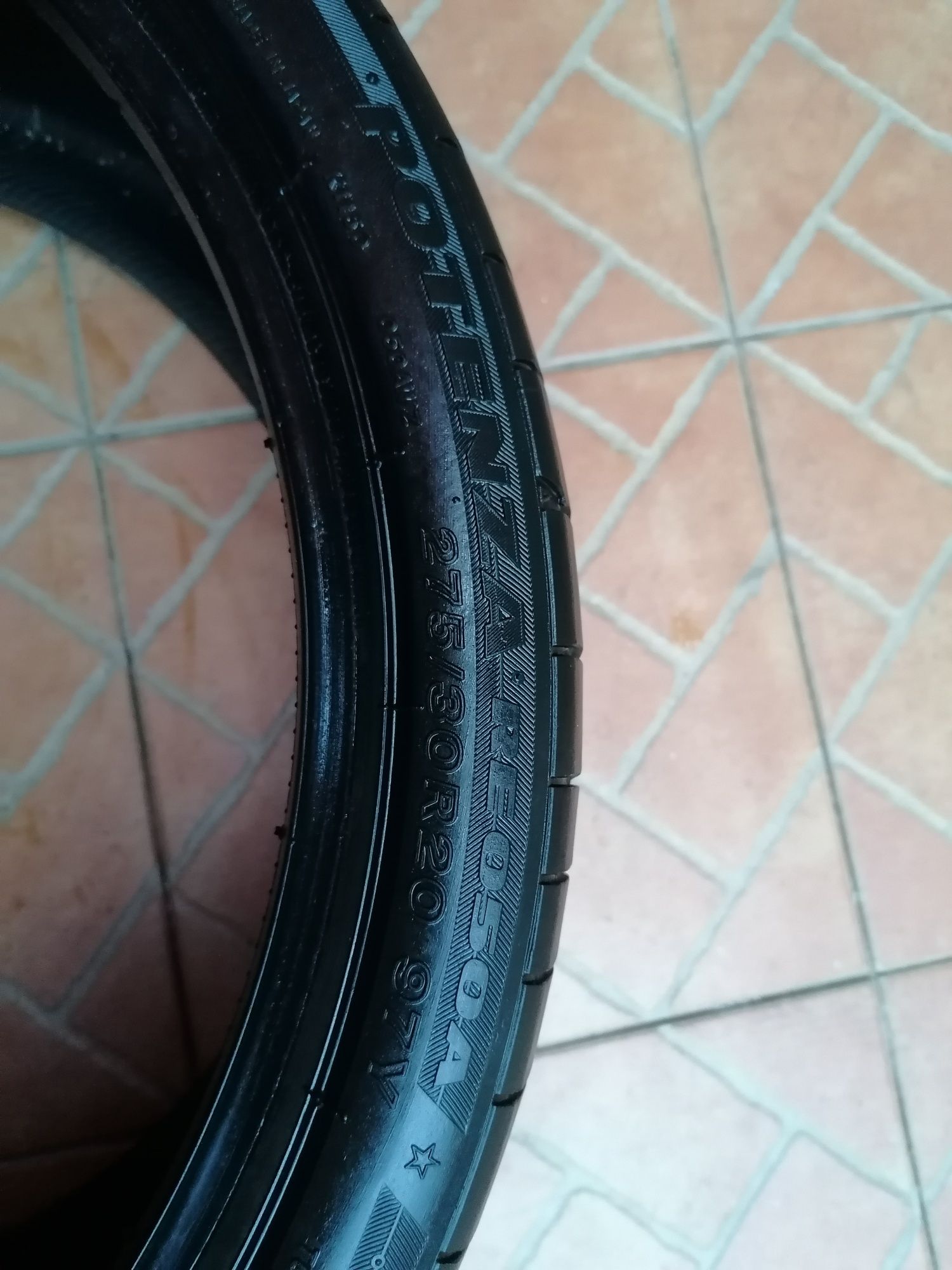 2 pneus 275/30/20 Bridgestone potenza