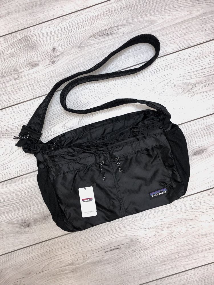 Сумка мессенджер Patagonia Lightweight Travel Courier Bag 15L