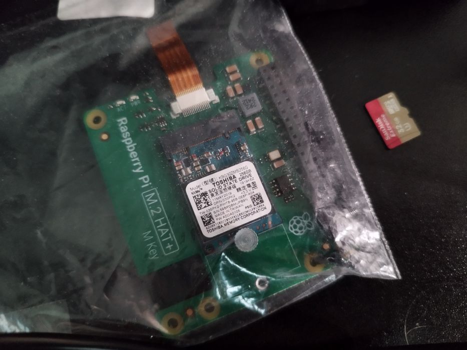 Raspberry Pi 5 8GB RAM + M.2 HAT (256GB) + 32GB + Chlodzenie+2 obudowy