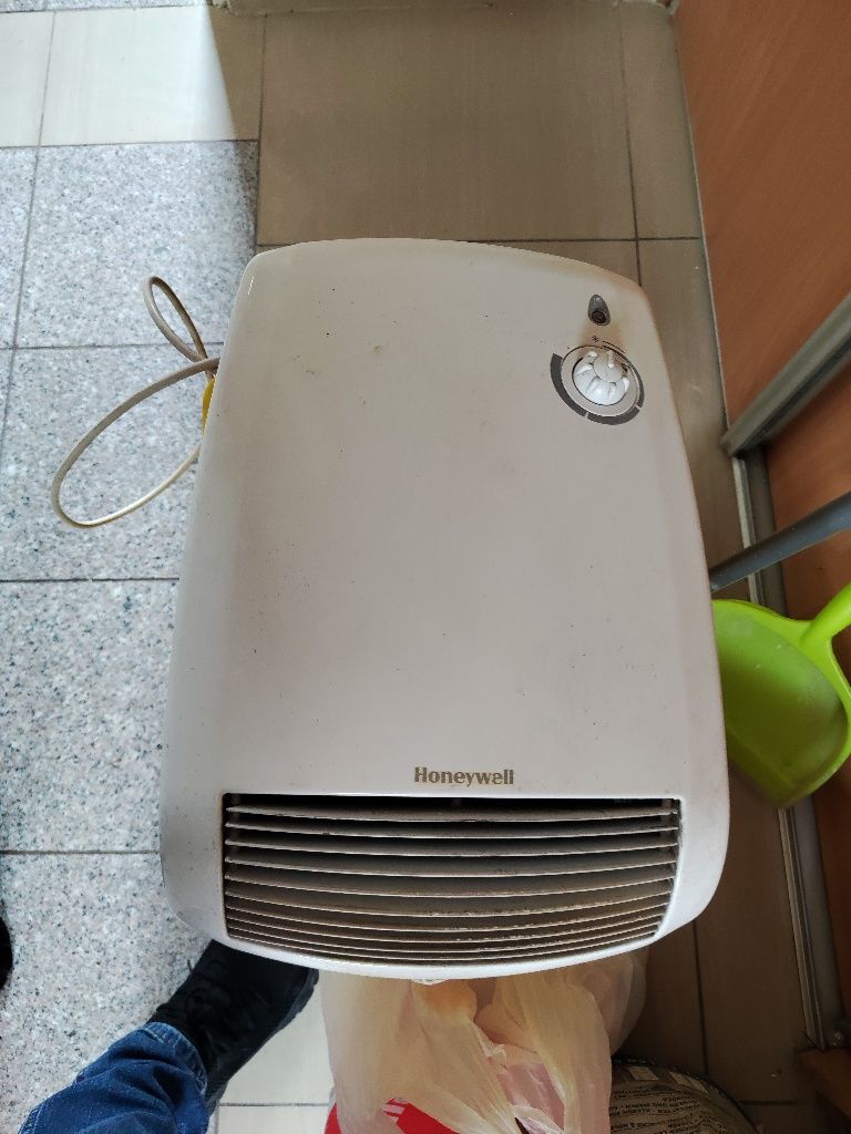 Grzejnik łazienkowy elektryczny