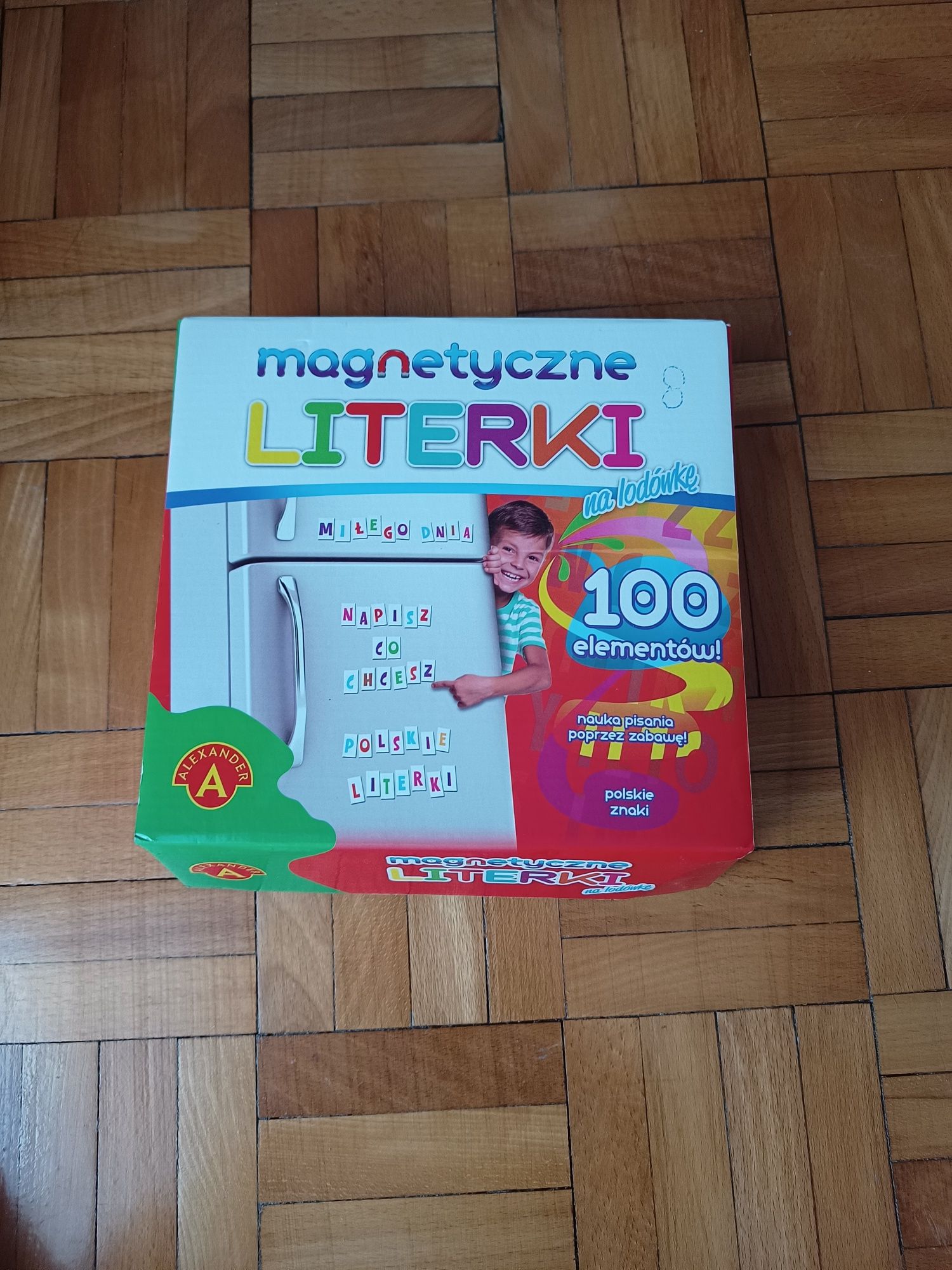 Magnetyczne literki na lodówkę