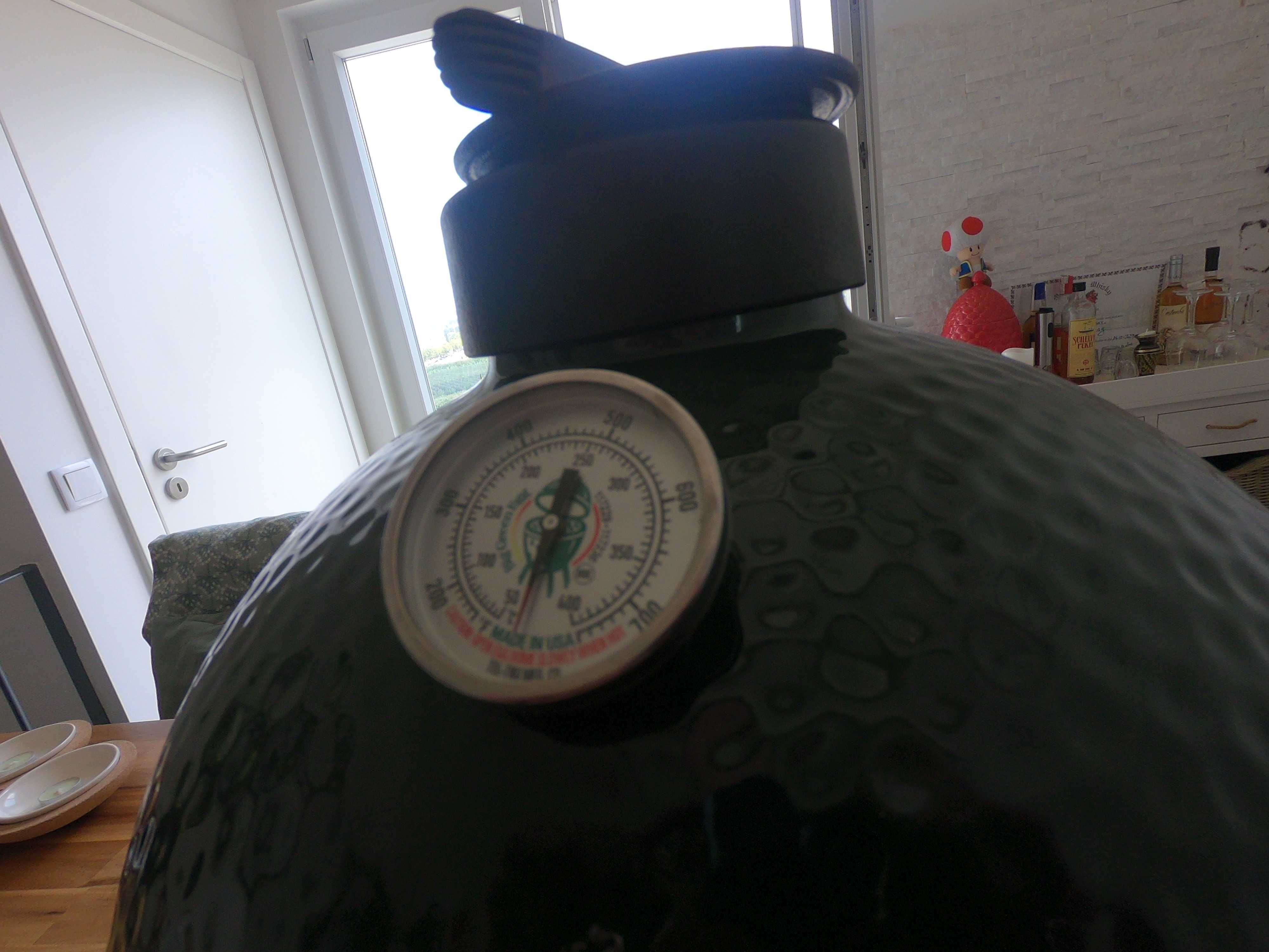 Big Green Egg MiniMax grill