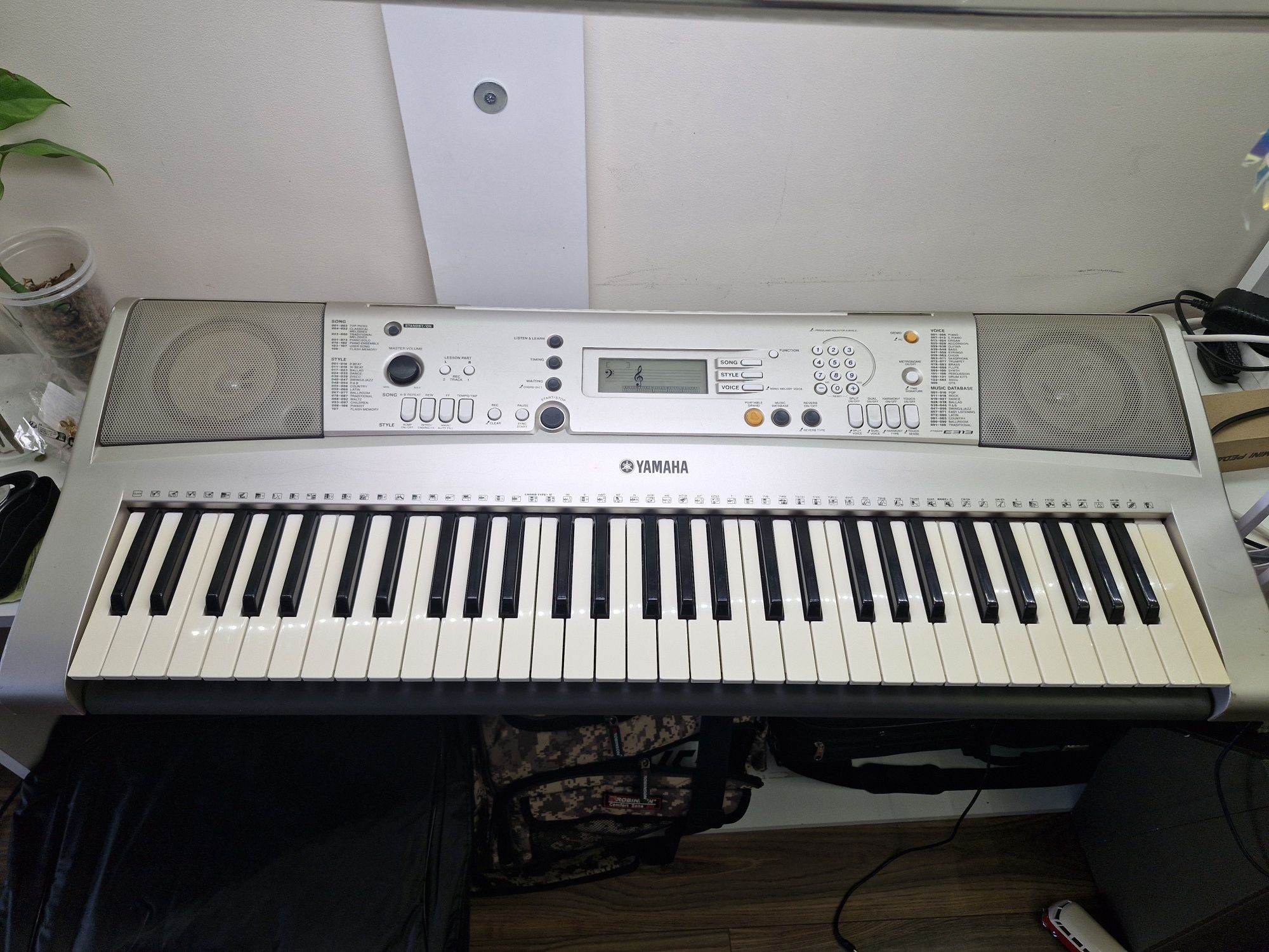 Keyboard yamaha psr-e313 61-key