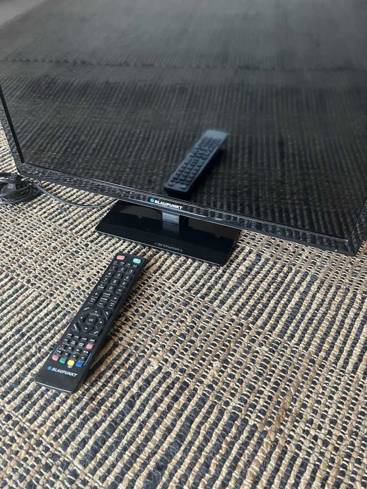 Lcd de 24’ otimo estado + comando
