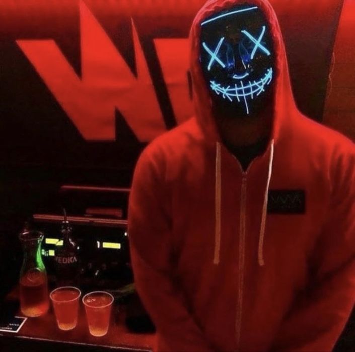 Неонова маска судна ніч