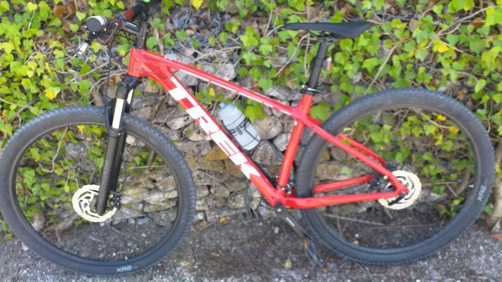 Trek Marlin 7 Mountain Bike Hardtail, Cross Country