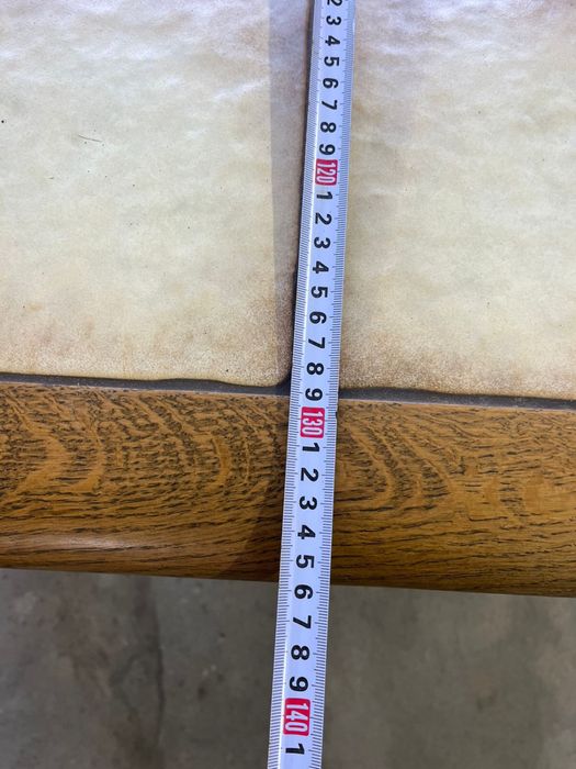 Дубовий журнальний стіл