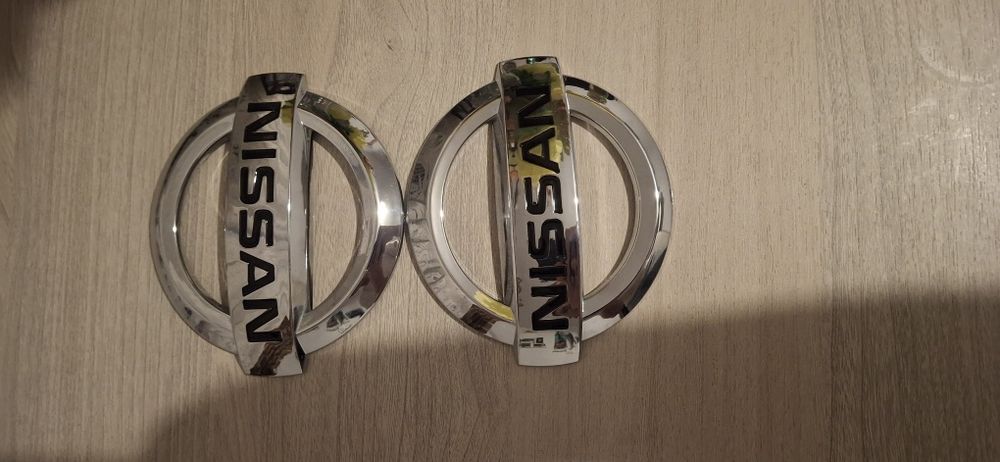 Znaczki emblematy nissan 12,7x10,8cm