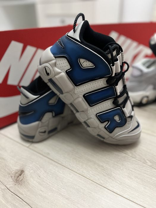 Nike air more uptempo