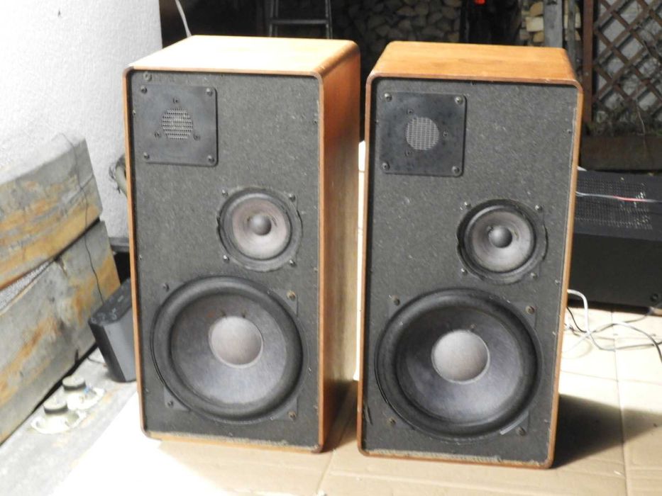 Kolumny QUELLE Universum 003.864 Isophon alnico