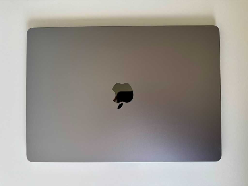 MacBook Air (15-inch, M3, 2024) A3114, 8GB RAM, 256GB SSD