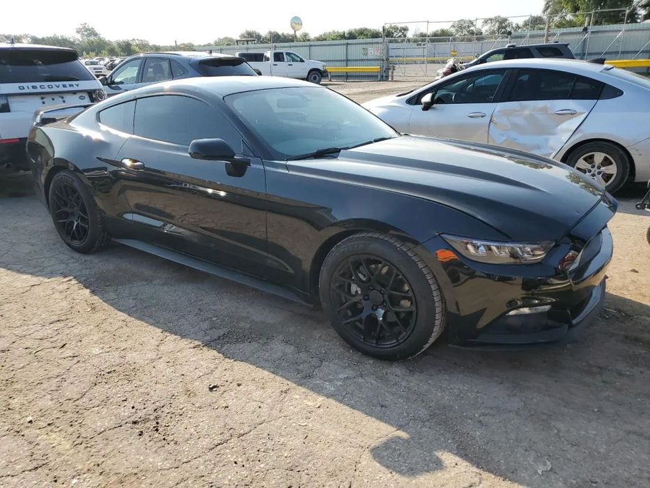 Ford Mustang 3.7 moc, styl i charakter legendy