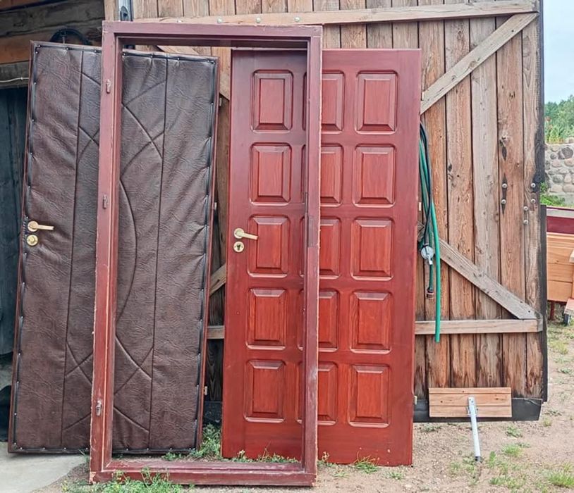 Drzwi drewniane 90 cm uzywane