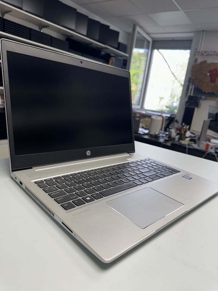Duzy Laptop 15,6” FHD IPS 8gen 256ssd 16gb W11 Gwr12m