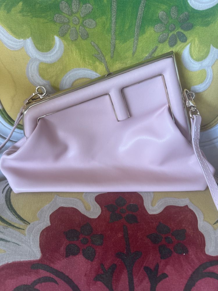Mala Fendi First pequena, rosa