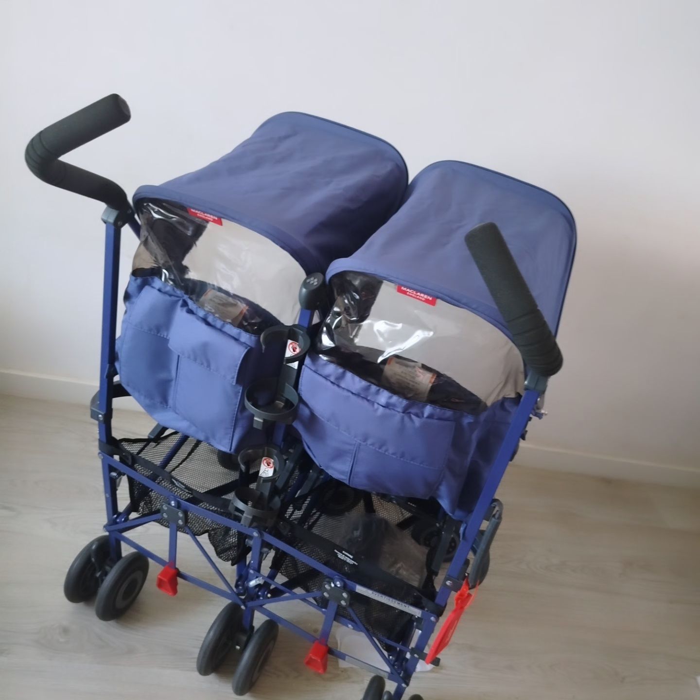 Carrinho duplo Maclaren novos!!!