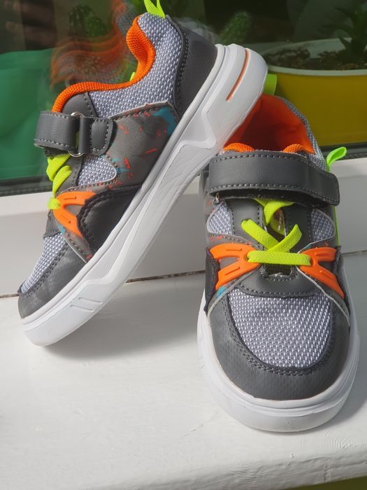 Кросівки 30р 19см