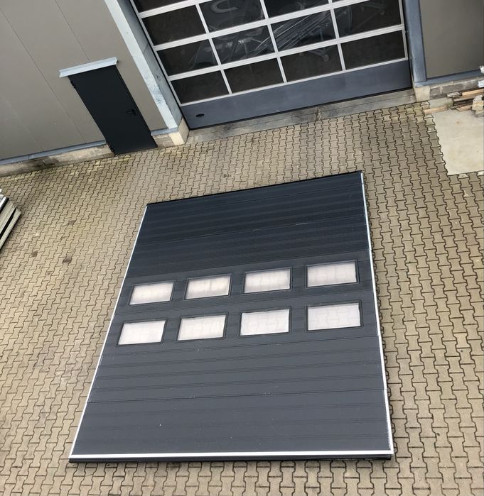 Brama 395 x 435 panelowa segmentowa garażowa przemysłowa