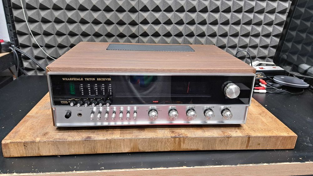 Amplituner Wharfedale triton
