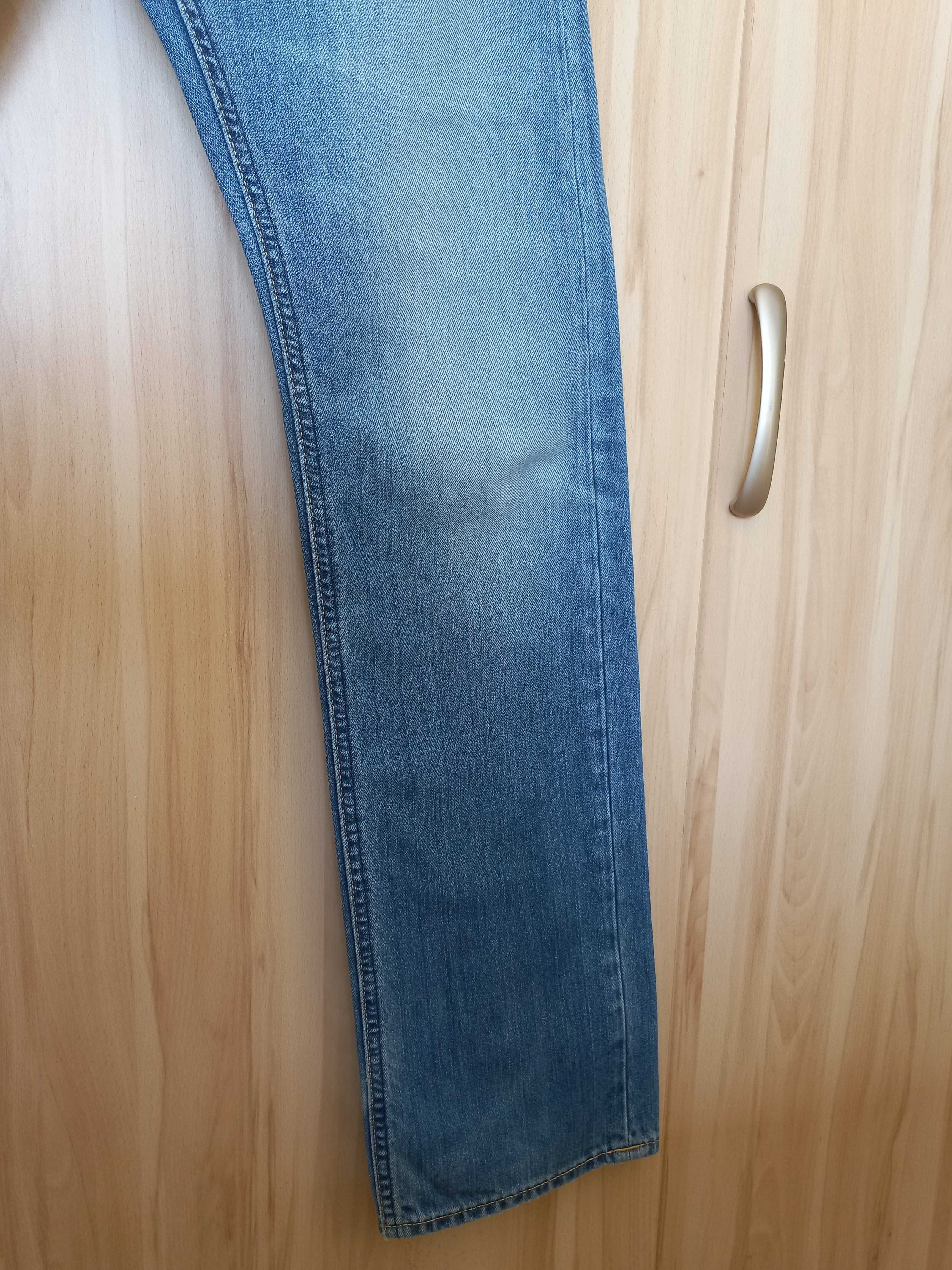 Męskie jeansy Lee 'Blake' W30 L34 z przetarciem