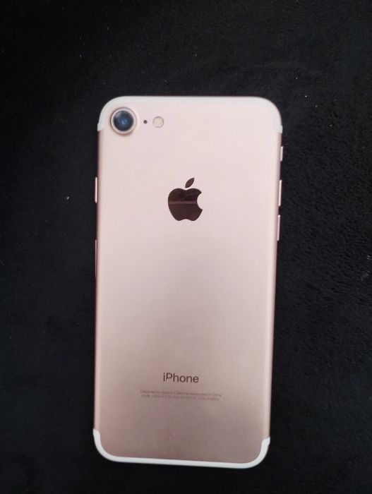 iPhone 7 . 128 Гб . 90% акб