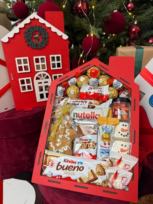 Солодкий подарунок для дитини Кіндер будиночок