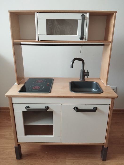 Cozinha brincar IKEA DUKTIG
Cozinha de brincar, bétula, 72x40x109 cm