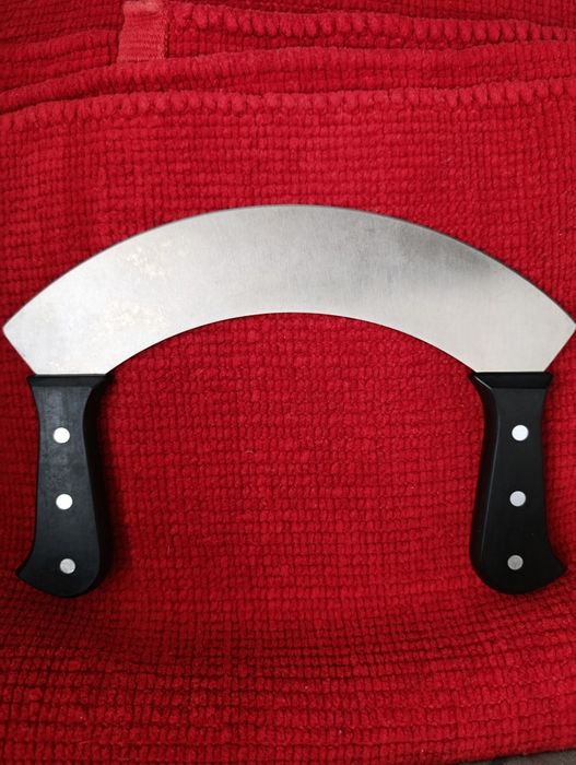 Ніж ,топорик Fiskars