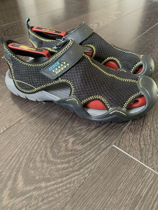 Продам босоніжки Crocs